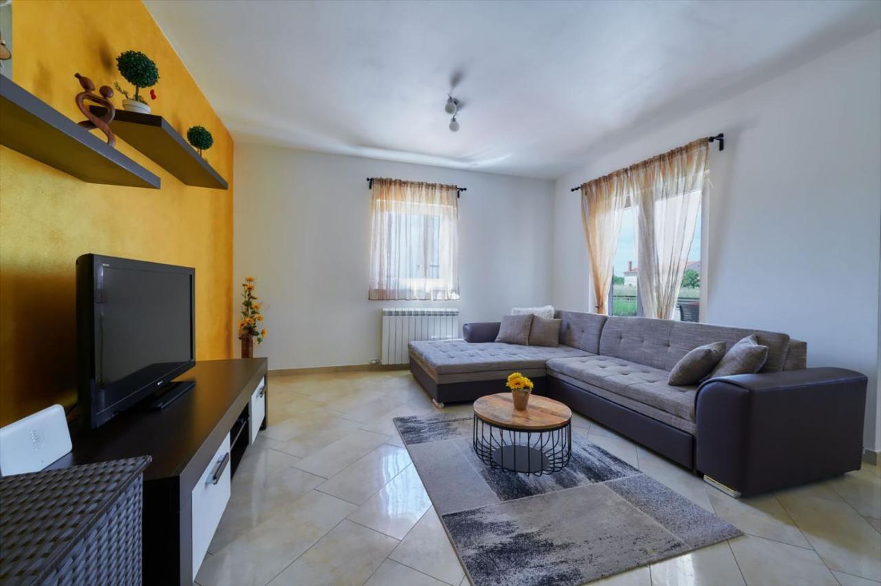 House Paola Villa Bibici Exterior photo
